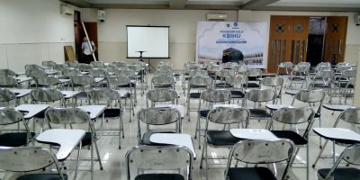 Gudang sewa kursi kuliah berkualitas Jakarta