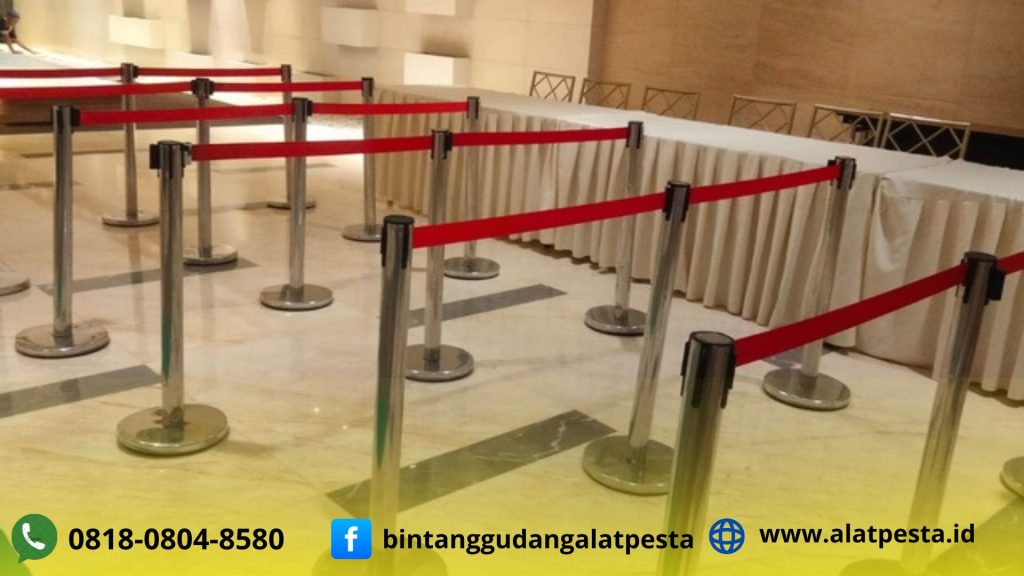 Sewa Tiang Bendera VIP Kayu Coklat Di Jakarta